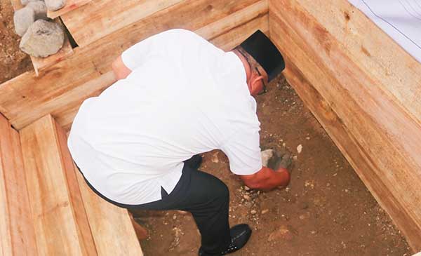 Gubmal Mi batu pertama masjid Ismail Murad