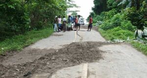 Rusak Hingga Akses Lumpuh Total Teratasi, Jalan Piru – Taniwel Kembali Normal