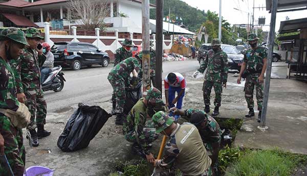 Prersonel Korem 172 JPR Aksi bersih2