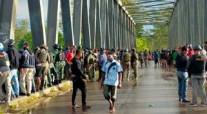 TNI Bantu Polri Redam Bentrok 2 Suku di Wouma Jayawijaya