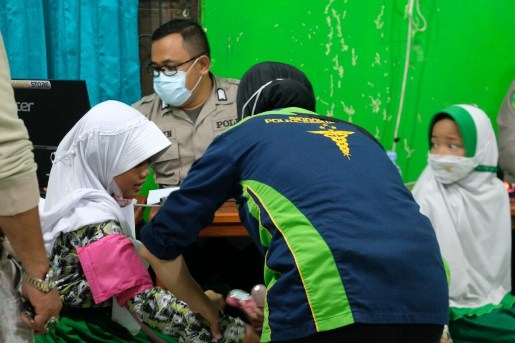 183 Pelajar SD Ikut Gerai Vaksinasi Polda PB