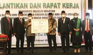 Gubernur Maluku Dianugrahi Penghargaan dari Majelis Nasional KAHMI