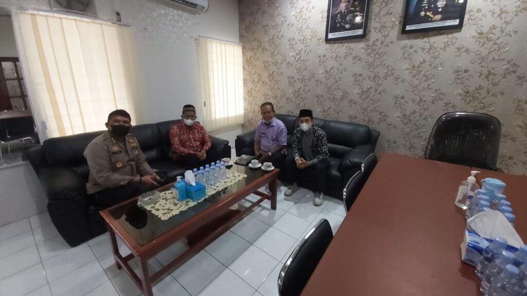 Silahturahmi, Ketua MUI PB dan Kapolres Manokwari Komitmen Jaga Kamtibmas