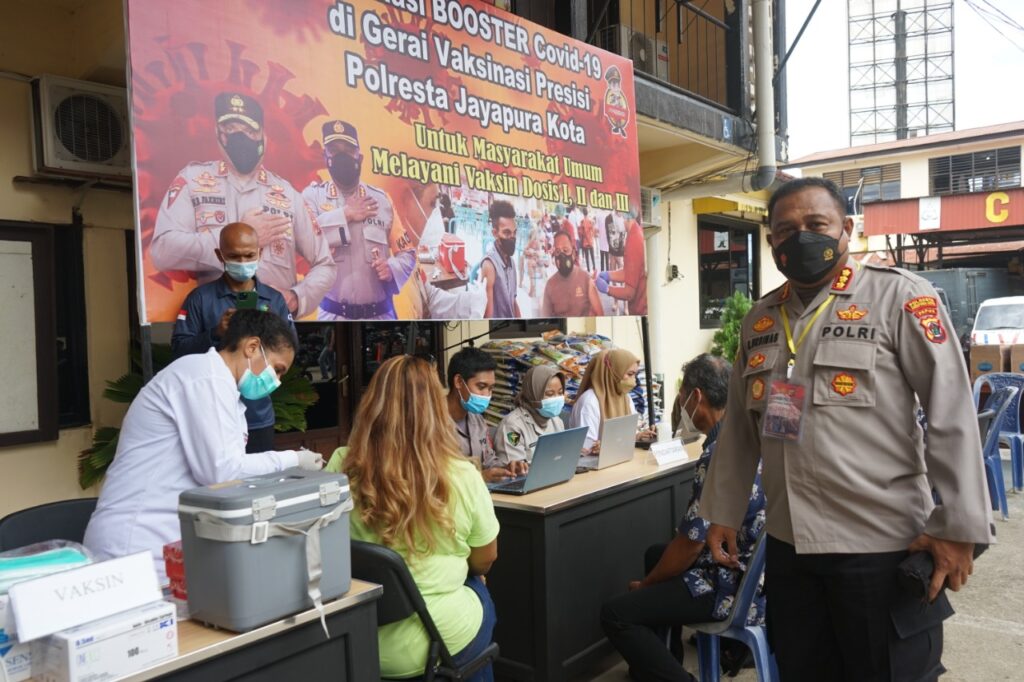 Gerai Vaksinasi Presisi Polresta Jayapura Kota Hadirkan Vaksin Booster