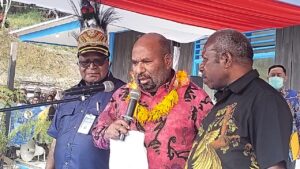 Viral Video Penyataan Gubernur Lukas Enembe “Orang Papua Tidak Happy”, Elpius Hugi: Jangan Dipolitisir