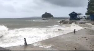 Penerbangan Rute Bandara DEO Ditunda Akibat Cuaca Ekstrem
