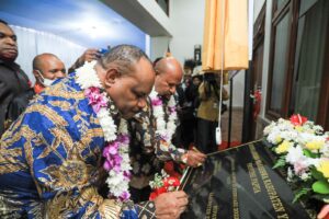 Gubernur Lukas Enembe Resmikan Asrama Mahasiswa Yahukimo di Jakarta Timur