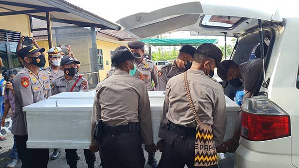 8 Jenazah Korban Kekejaman KKB Papua Mulai Diterbangkan ke Daerahnya