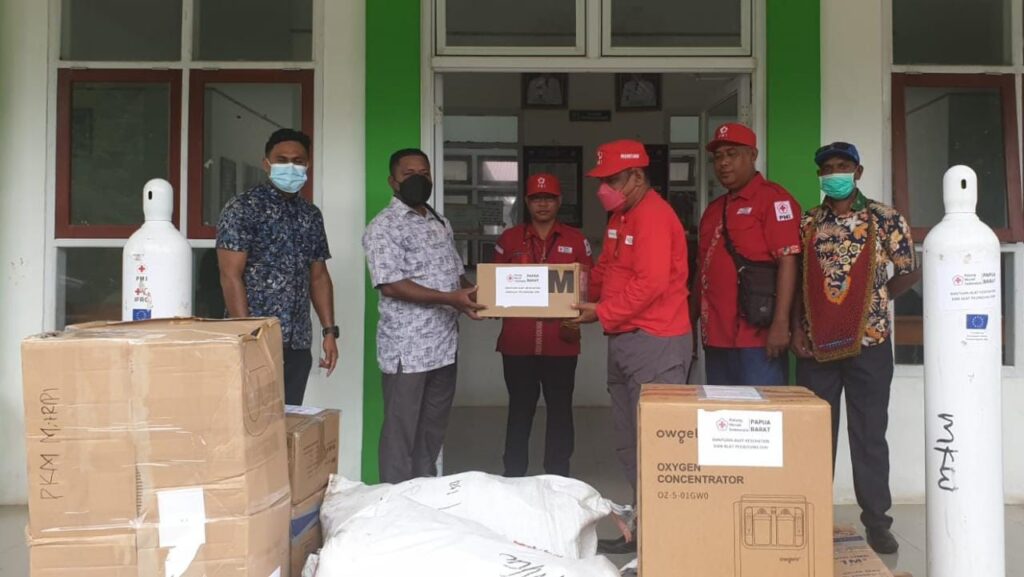 PMI PB : 4 Puskesmas Dapat Batuan Salurkan ALKES-APD dari IFRC dan ICRC