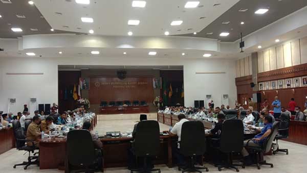 Komisi I DPRD Mal Rapat Paripurna 13 DOB