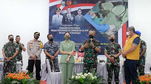 Pangdam 16 PTM Vaksinasi Malra