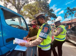 Satlantas Manokwari Bersama 4 Instansi Teknis Sosialisasi Pelanggaran ODOL 3 WhatsApp Image 2022 03 08 at 22.16.06