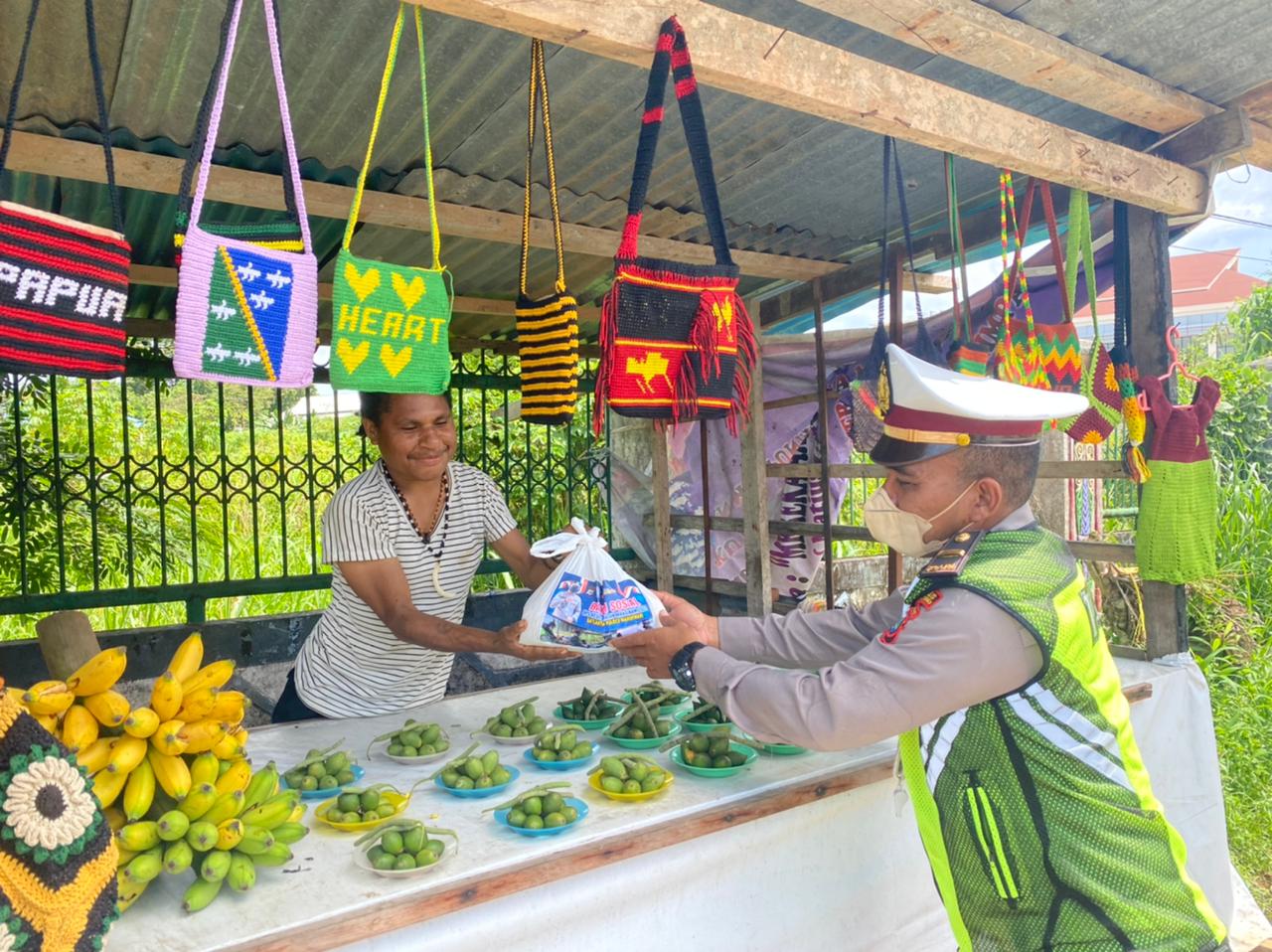 Gelar Baksos, Satlantas Manokwari Ajak Masyarakat Tertib Lalin 1 WhatsApp Image 2022 03 09 at 17.18.21