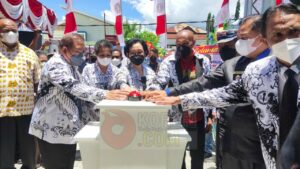 Resmikan Graha BTM, Ketum PGRI Apresiasi Walikota Jayapura