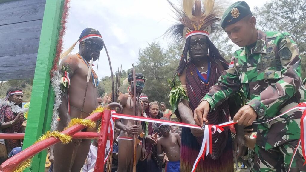 Bangun Pasar Rakyat, TNI Berhasil Dongkrak Perekonomian Masyarakat di Pedalaman Papua