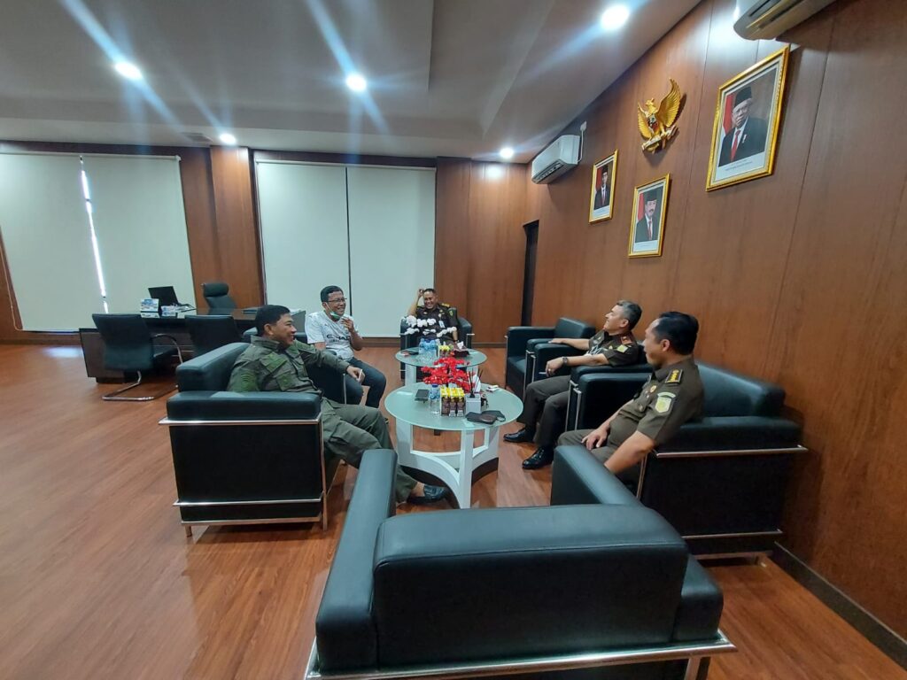 Kunjungi Dua Jenderal, Kajati Papua Barat Jalin Silaturahmi