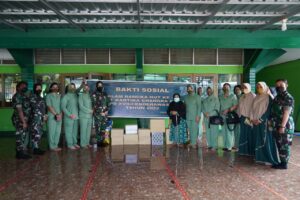 Persit KCK PD XVII/Cenderawasih Gelar Baksos Pembagian Sembako