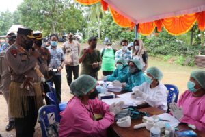Kapolda Tinjau Pelaksanaan Vaksinasi Massal di Gerai Presisi Mapolsek Edera