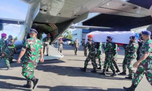 Jenazah Alm Prajurit TNI Korban KST Diberangkatkan ke Lamongan