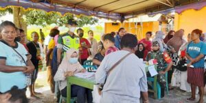 Babinsa Dampingi Pendistribusian Dana BPS di Kantor Pos Biak