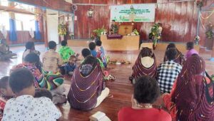 Peringati Paskah, Warga Lanny Jaya Ibadah Bersama Satgas TNI