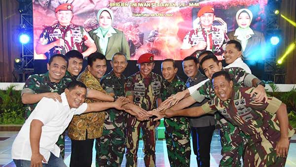 Pangdam XVI PTM Lepas Sambut Danjen Kopassus