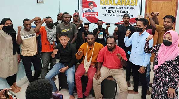 Relawan Torang Papua Bersama RK 2024