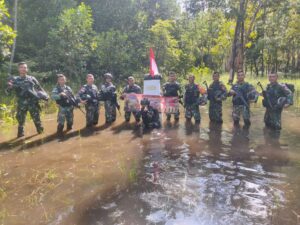 Medan Sulit, Satgas 123/Rajawali Patroli Patok Batas Negara RI-PNG
