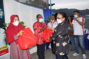 Pesan Ketua TP-PKK Kota Jayapura Saat Buka Puasa Bersama Istri Para TKBM