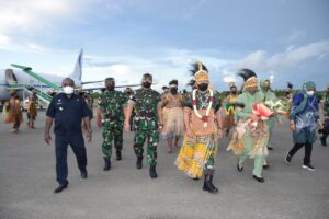 Pangdam XVII/Cenderawasih Sambut Kunker KASAD ke Merauke 2 WhatsApp Image 2022 04 12 at 04.26.27