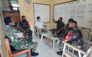 Keakraban Babinsa Dengan Kepala Puskesmas Kampung Harapan