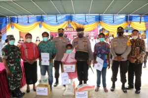 Kunker ke Supiori, Kapolda Papua Tinjau Gerai Vaksinasi Presisi
