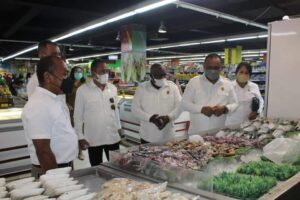Komisi C DPRD Kota Jayapura Sidak Supermarket, Harga Sembako Relatif Stabil