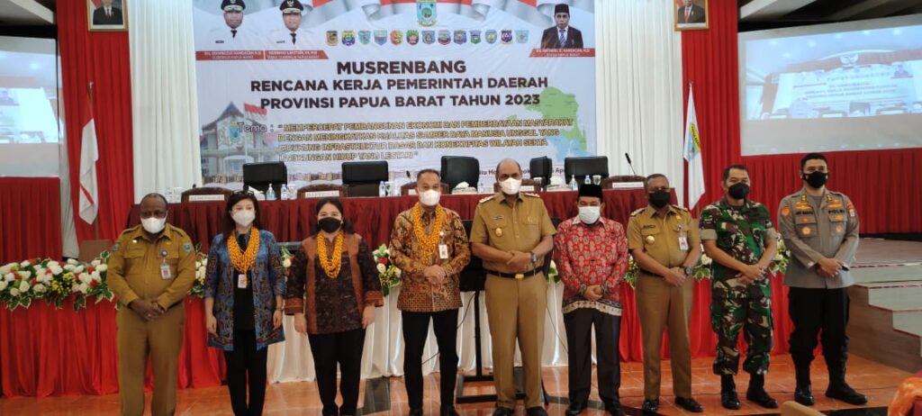 Pemprov PB Ingatkan Bupati/ Wali Kota Gunakan Dana Otsus Tepat Sasaran