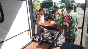 Kehadiran Motor Ambulans Jadi Solusi Bagi 3 Warga Kurang Mampu di Tanimbar