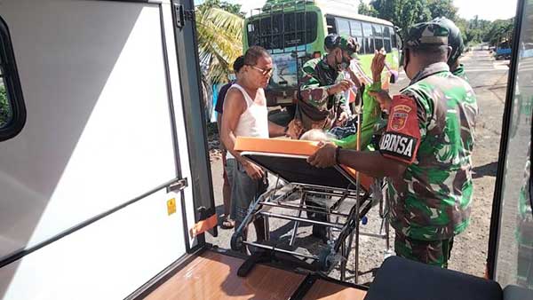 Babinsa Koramil Slaki bantu 3 warga