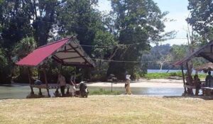 Pengunjung Pantai Saukobye Biak Meningkat Selama Libur Lebaran