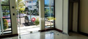 Oknum Pegawai Biro ULP Merusak Kaca Kantor Gubernur, Ada Apa?