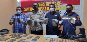 Polres Jayapura Amankan 2 Pengedar Ganja, BB 1 Kg Hendak Dikirim ke Wamena