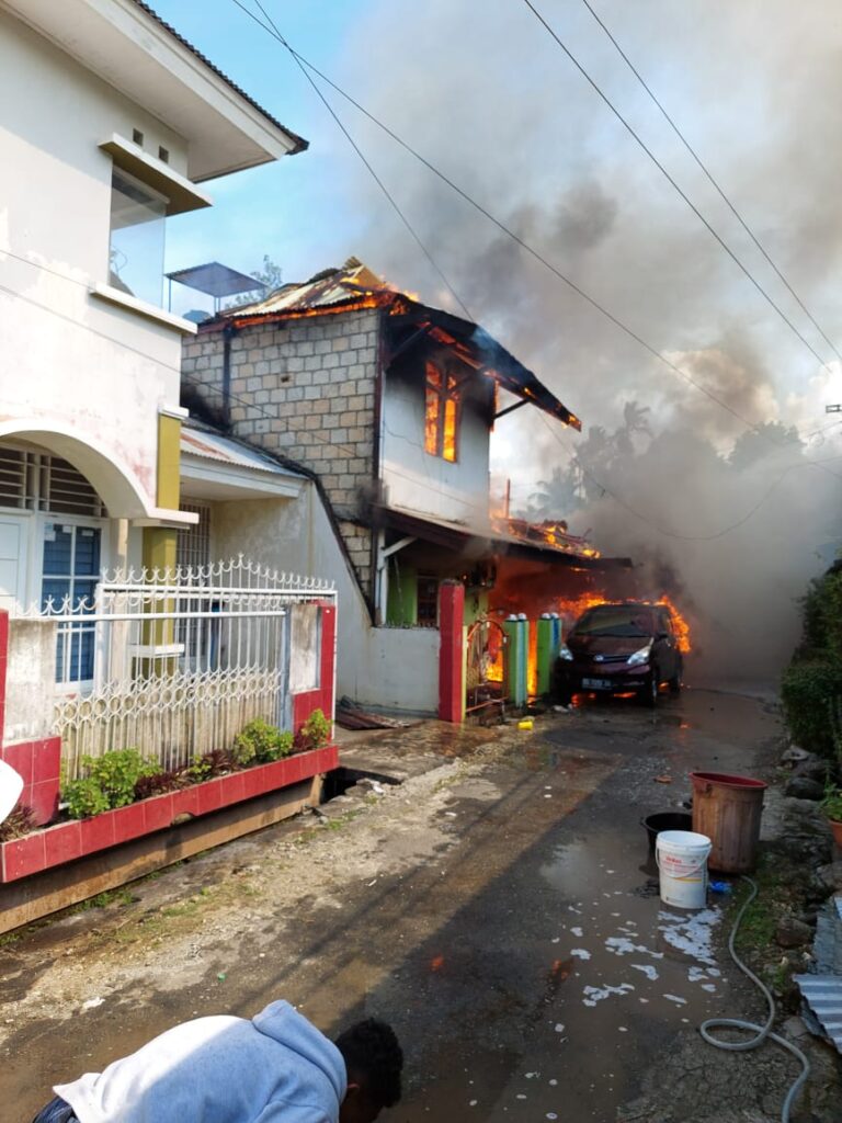 3 Rumah dan 1 Unit Mobil Hangus Terbakar di Kotaraja