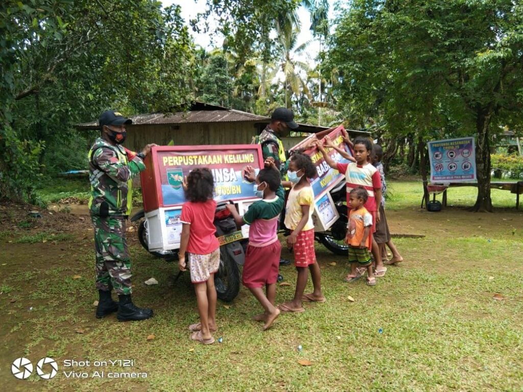 Perpustakaan Keliling Babinsa Tumbuhkan Semangat Belajar Anak Usia Dini