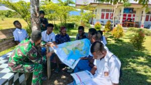 Belajar Sambil Berceritra, Sarana Mencerdaskan Siswa di Pedalaman Papua