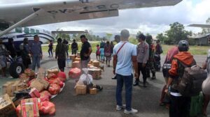 TNI – Polri Beri Pengamanan, Bandara Kenyam Nduga Beroperasi Kembali