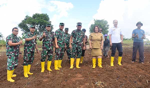 Danlantamal IX Lanjutkan Program Ketahanan Pangan di Dusun Karang-karang