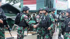 Kunjungi Prajurit di Yalimo, Dansatgas TNI 142/KJ Beri Semangat