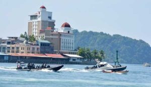 Tim TFQR Lantamal X Gagalkan Aksi Penyelundupan 2 Senpi dan Ganja