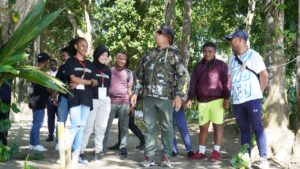 Warga Kampung Aipiri Merasa Bangga Dikunjungi Pj Gubernur Paulus Waterpauw