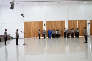 Dua PJU Polda Papua Barat Terima Pangkat Baru