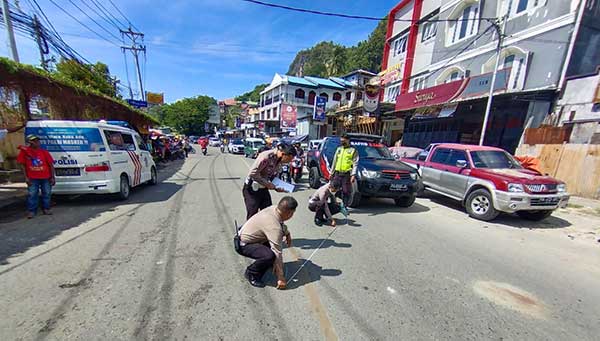 Tragis, Pasutri di Kota Jayapura Tewas Tertabrak Truk 12 Laka Maut Kota Jayapura Psutri