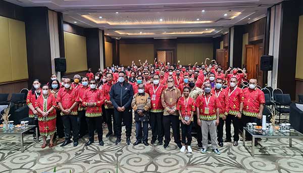 Pesan Waterpauw ke Kontingen Pesparawi XIII : Bernyanyilah Untuk Kemuliaan Tuhan 1 PW Pesan ke Kontingen Pesparawi PB